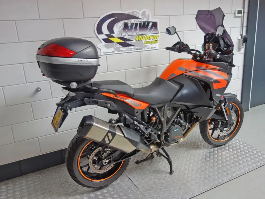 Gebruikte KTM 1290 all-road met 1301cc motor uit 2019 bij NIWA Motoren