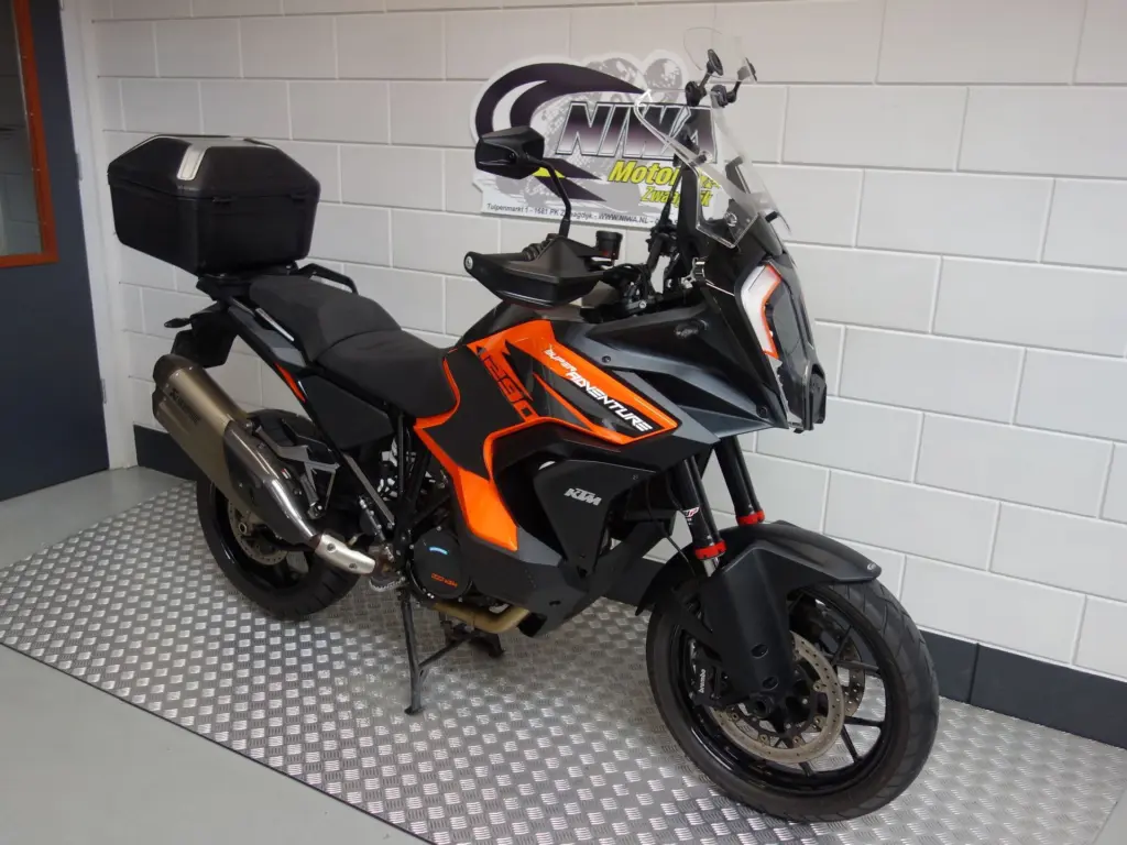 Gebruikte KTM 1290 all-road met 1290cc motor uit 2022 bij NIWA Motoren