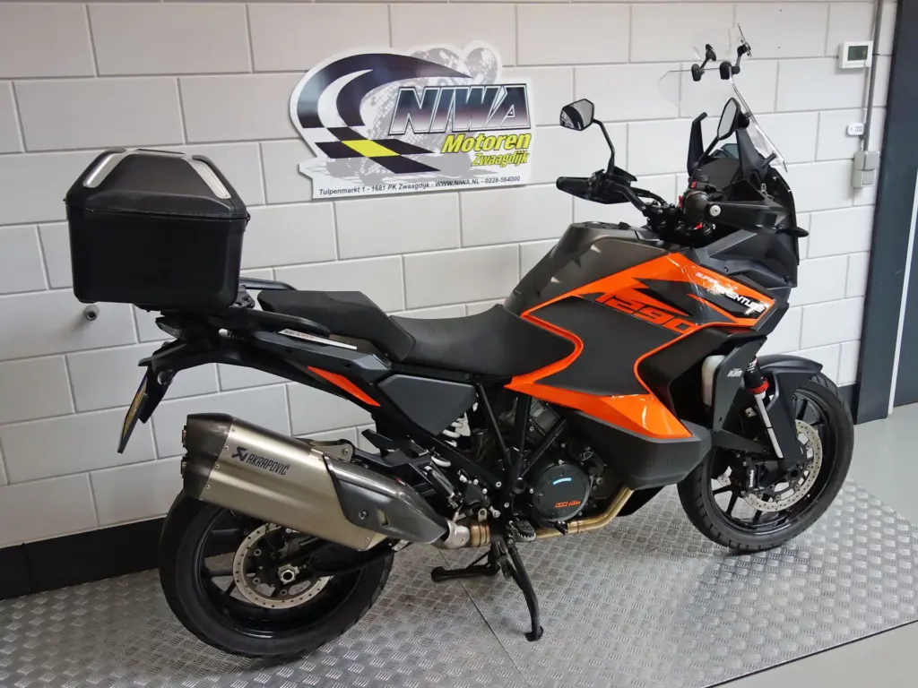 Gebruikte KTM 1290 all-road met 1290cc motor uit 2022 bij NIWA Motoren