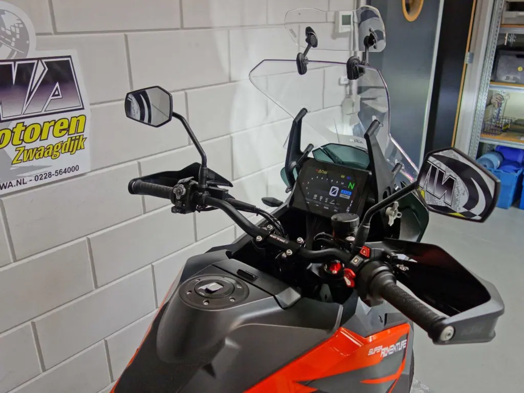 Gebruikte KTM 1290 all-road met 1290cc motor uit 2022 bij NIWA Motoren