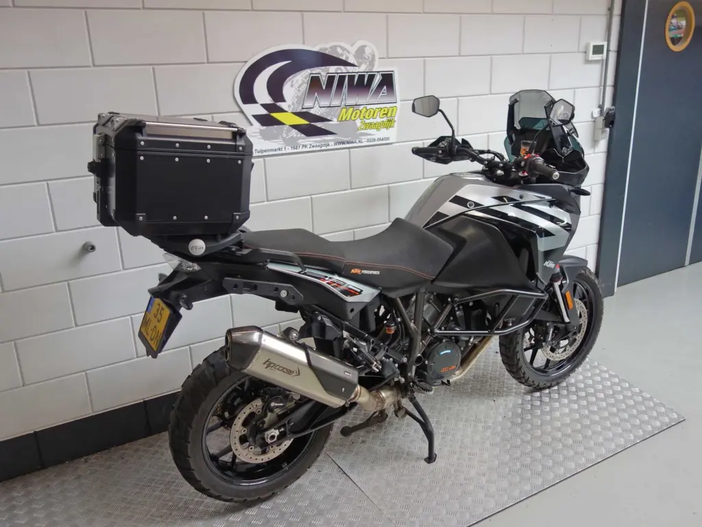 Gebruikte KTM 1290 all-road met 1301cc motor uit 2019 bij NIWA Motoren