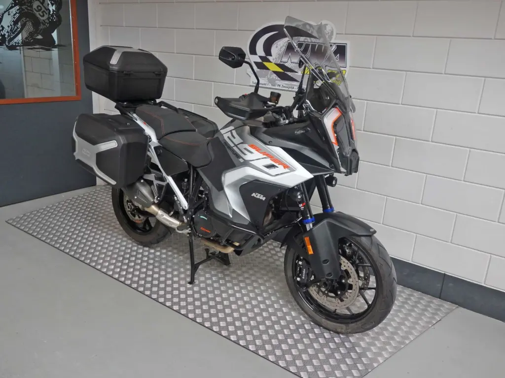 Gebruikte KTM 1290 all-road met 1301cc motor uit 2024 bij NIWA Motoren