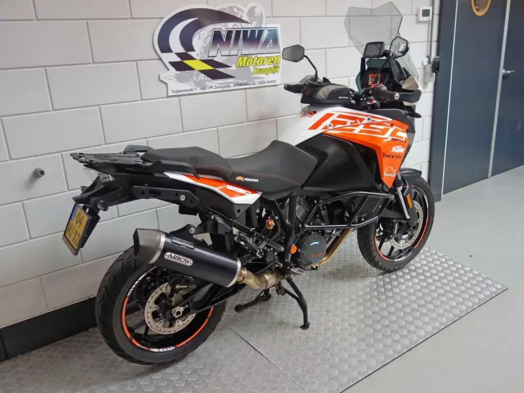 Gebruikte KTM 1290 all-road met 1301cc motor uit 2018 bij NIWA Motoren