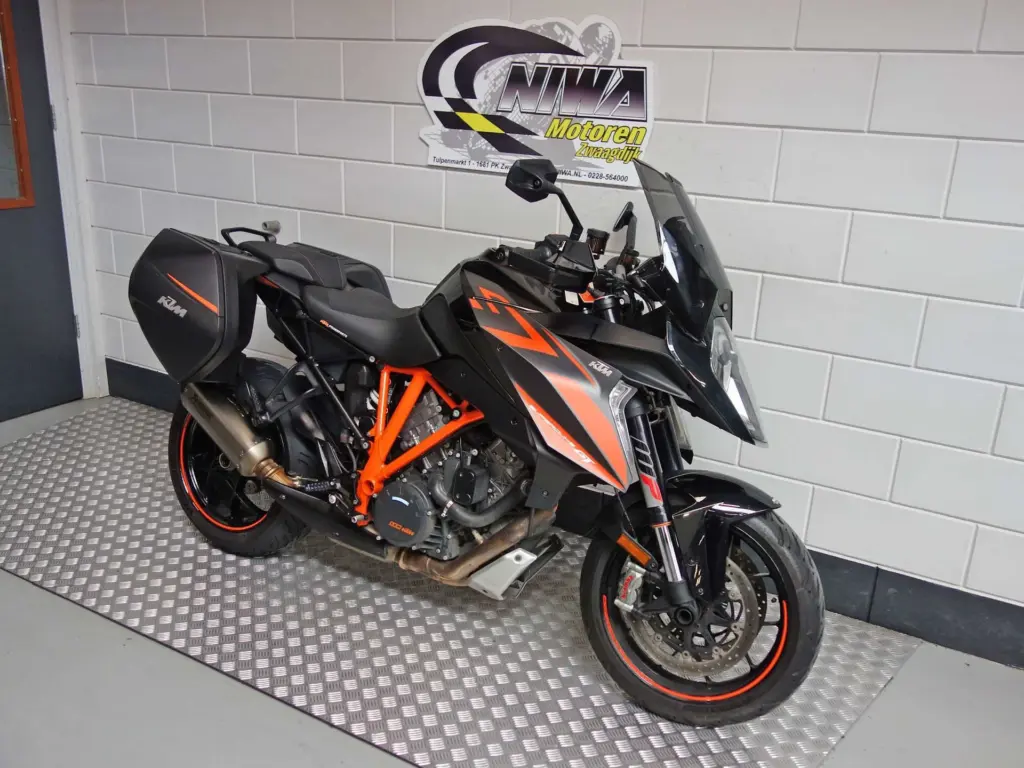 Gebruikte KTM 1290 tour met 1301cc motor uit 2019 bij NIWA Motoren