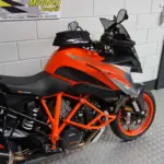 Gebruikte KTM 1290 Super Duke tour met 1301cc motor uit 2019 bij NIWA Motoren