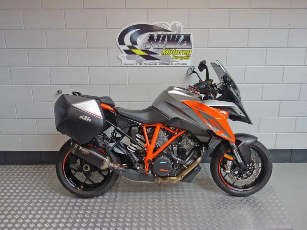 Gebruikte KTM 1290 tour met 1301cc motor uit 2017 bij NIWA Motoren