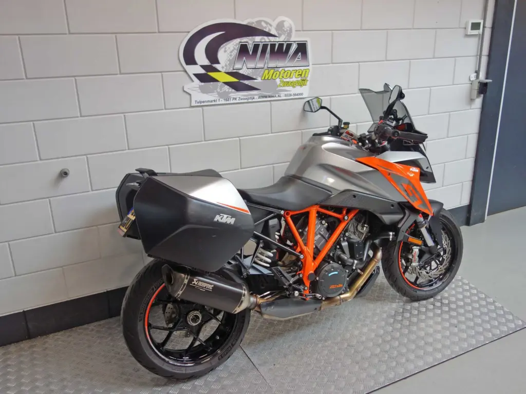 Gebruikte KTM 1290 tour met 1301cc motor uit 2017 bij NIWA Motoren