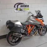 Gebruikte KTM 1290 Super Duke tour met 1301cc motor uit 2017 bij NIWA Motoren