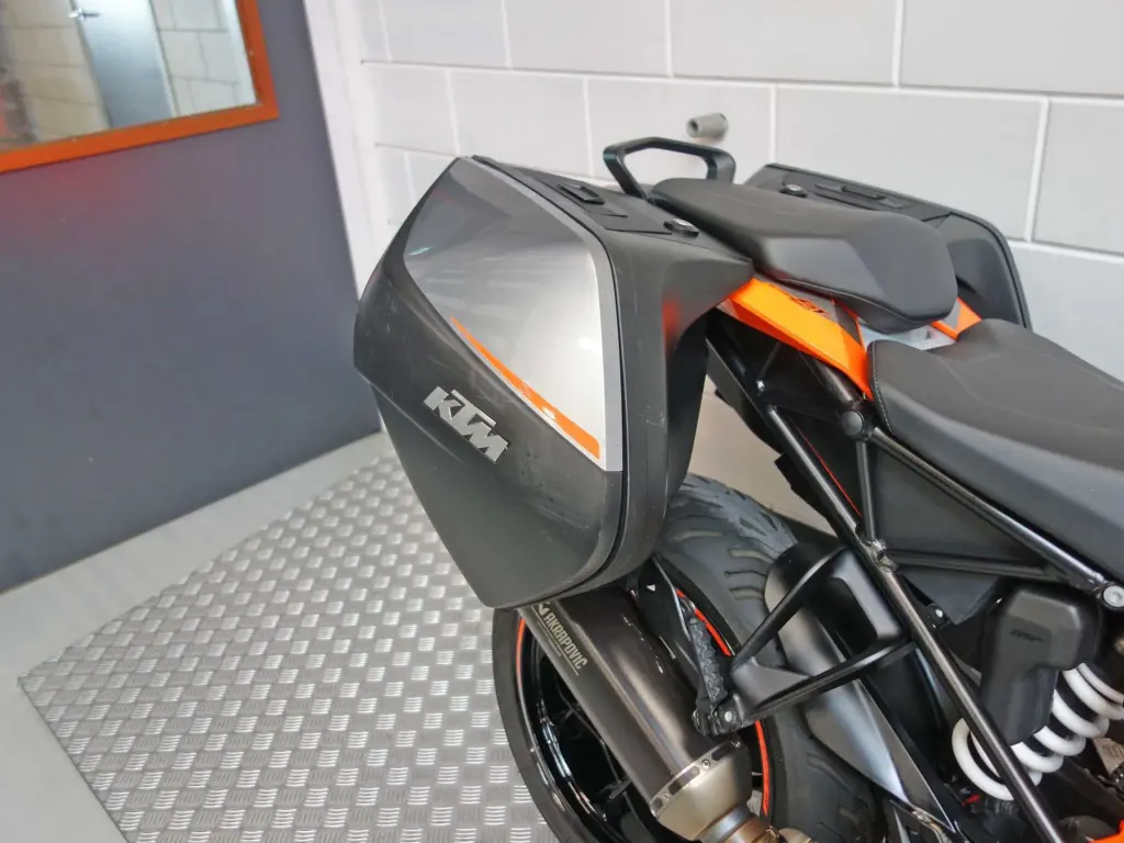 Gebruikte KTM 1290 tour met 1301cc motor uit 2017 bij NIWA Motoren