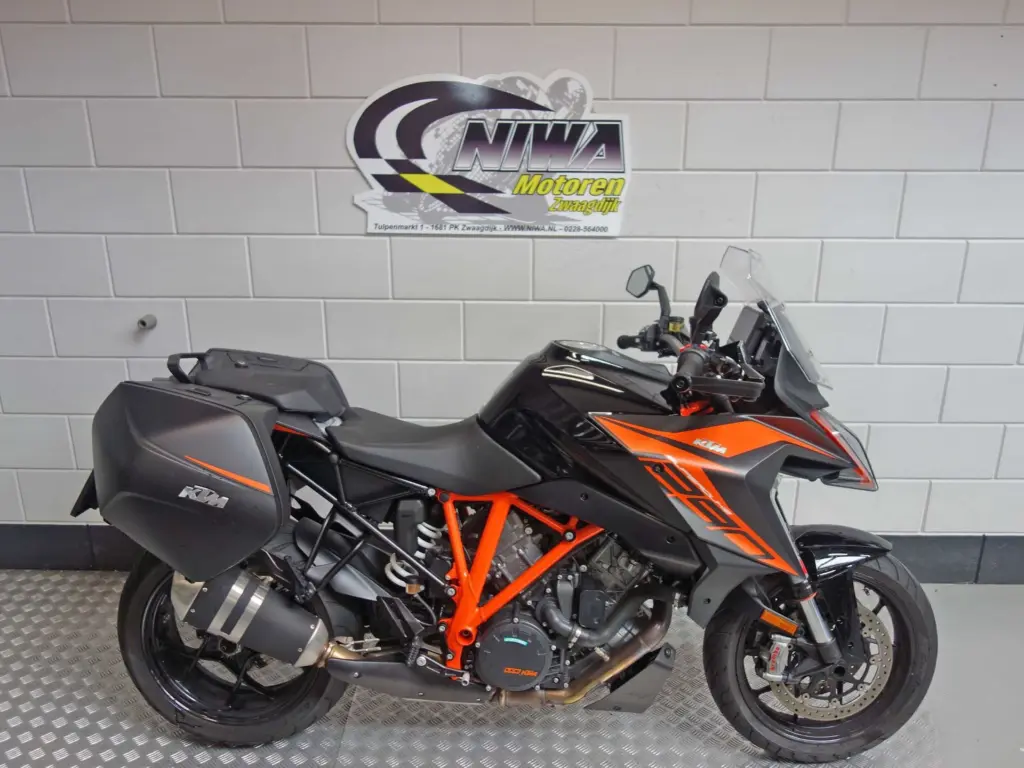 Gebruikte KTM 1290 tour met 1301cc motor uit 2021 bij NIWA Motoren