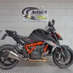 Gebruikte KTM 1290 Super Duke naked bike met 1301cc motor uit 2021 bij NIWA Motoren