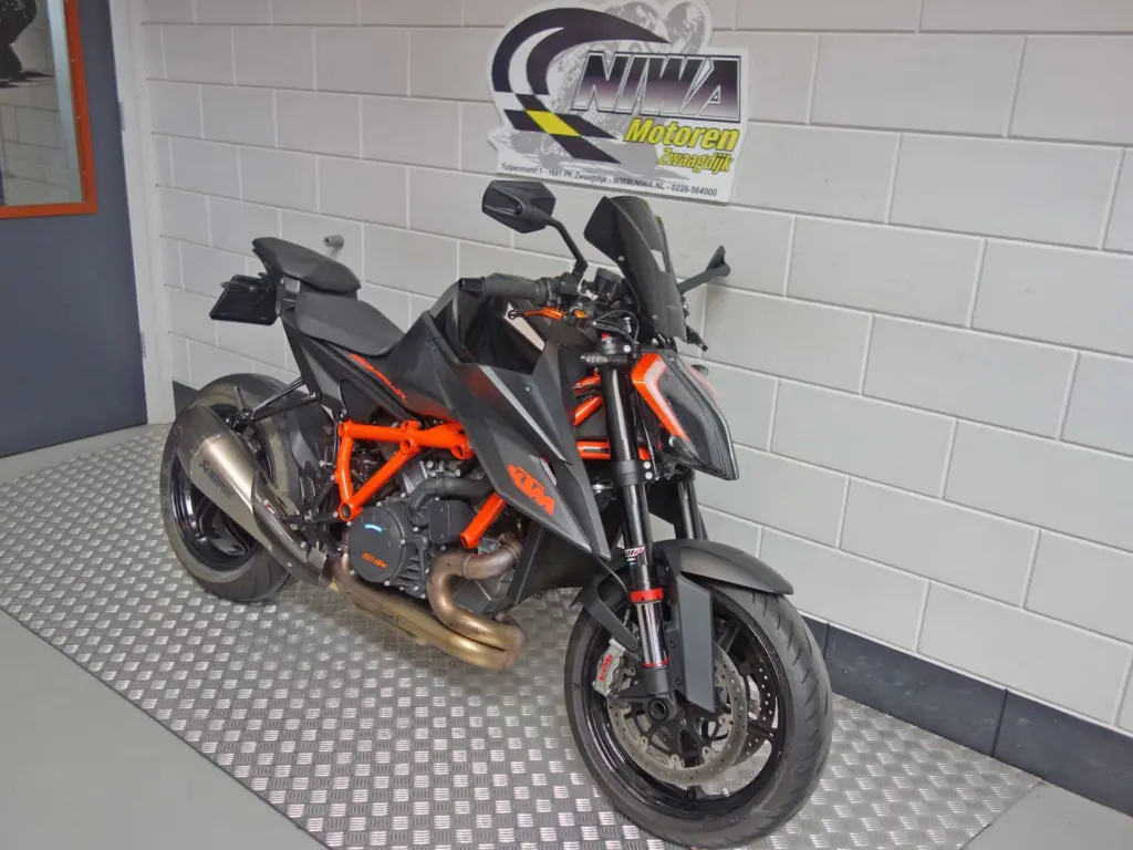 Gebruikte KTM 1290 naked bike met 1301cc motor uit 2021 bij NIWA Motoren