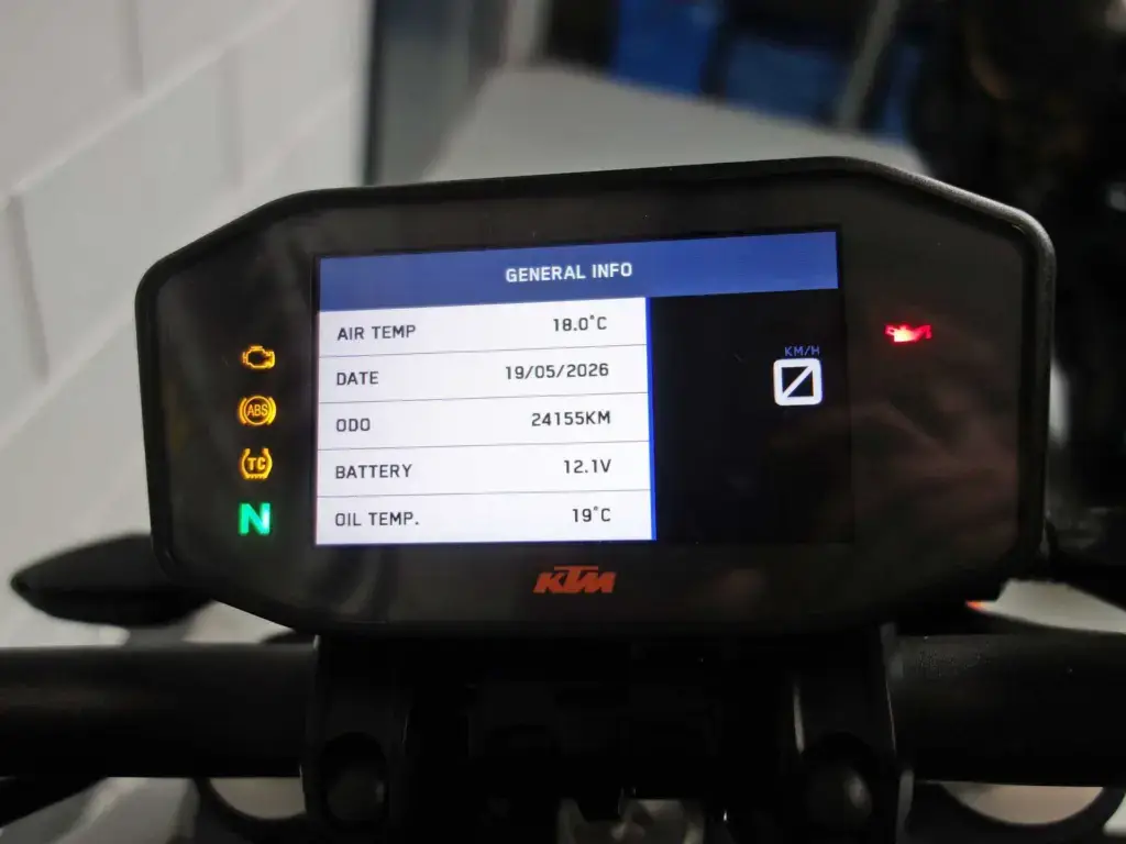 Gebruikte KTM 1290 naked bike met 1301cc motor uit 2017 bij NIWA Motoren