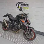 Gebruikte KTM 1290 Super Duke naked bike met 1301cc motor uit 2017 bij NIWA Motoren