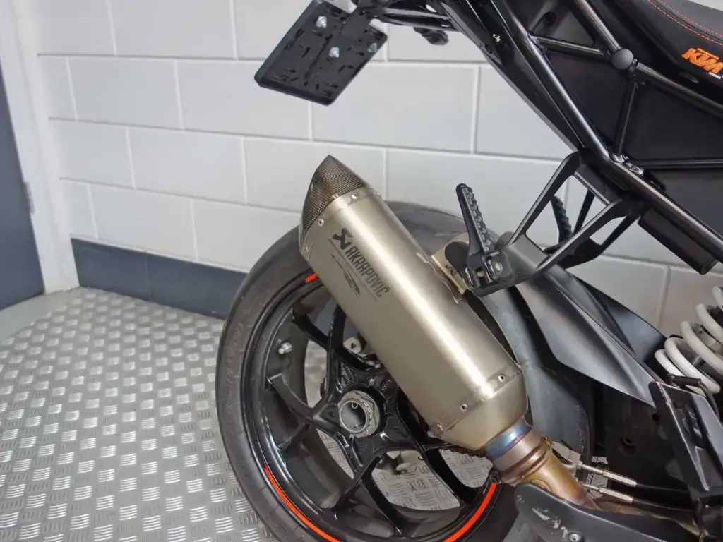 Gebruikte KTM 1290 naked bike met 1301cc motor uit 2017 bij NIWA Motoren