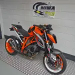 Gebruikte KTM 1290 Super Duke naked bike met 1301cc motor uit 2014 bij NIWA Motoren