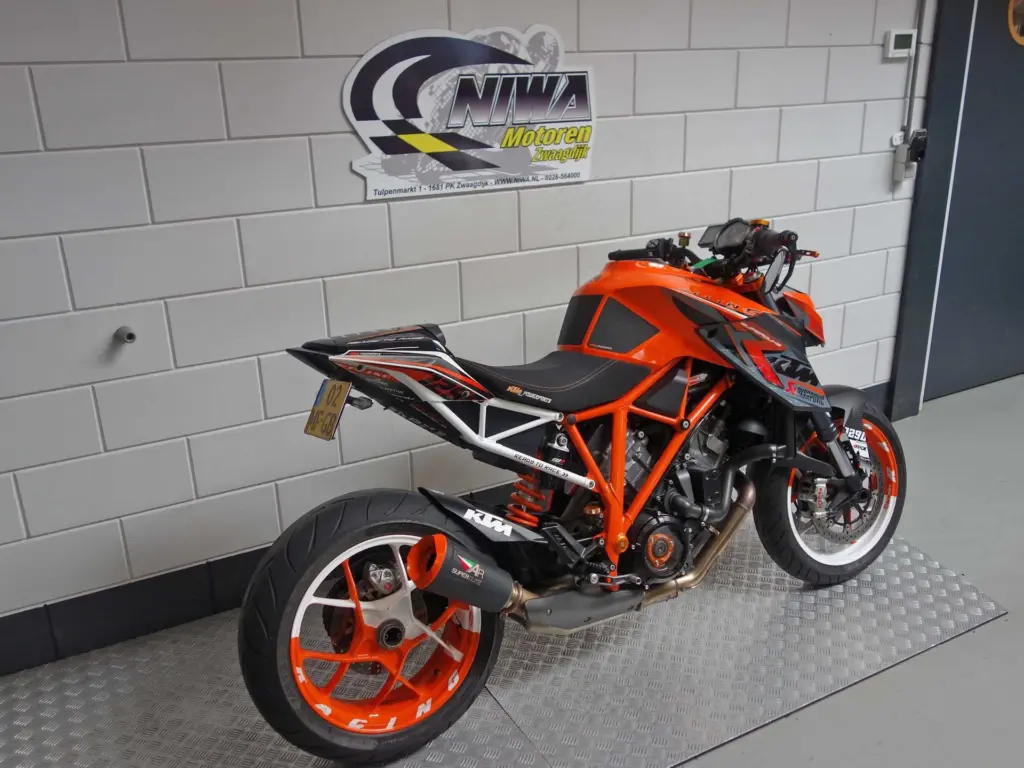 Gebruikte KTM 1290 naked bike met 1301cc motor uit 2014 bij NIWA Motoren