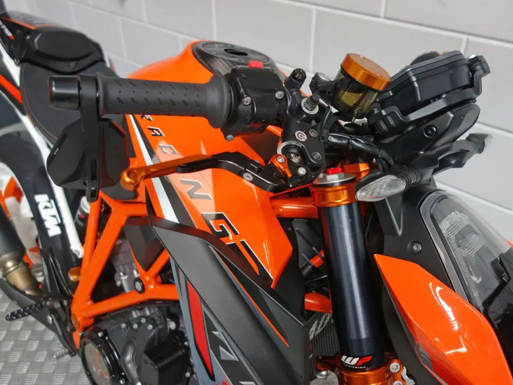 Gebruikte KTM 1290 naked bike met 1301cc motor uit 2014 bij NIWA Motoren