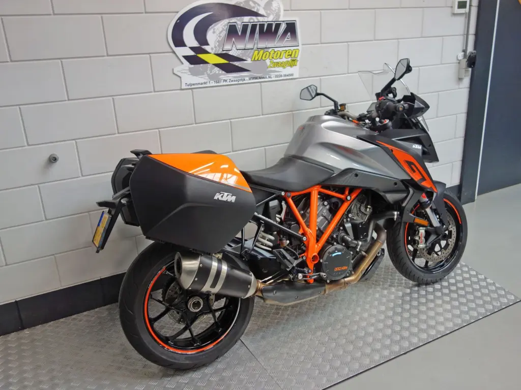 Gebruikte KTM 1290 tour met 1301cc motor uit 2018 bij NIWA Motoren