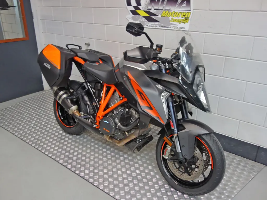 Gebruikte KTM 1290 tour met 1301cc motor uit 2018 bij NIWA Motoren
