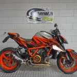 Gebruikte KTM 1290 Super Duke naked bike met 1301cc motor uit 2023 bij NIWA Motoren