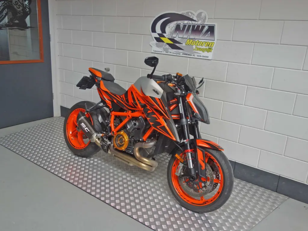 Gebruikte KTM 1290 naked bike met 1301cc motor uit 2023 bij NIWA Motoren