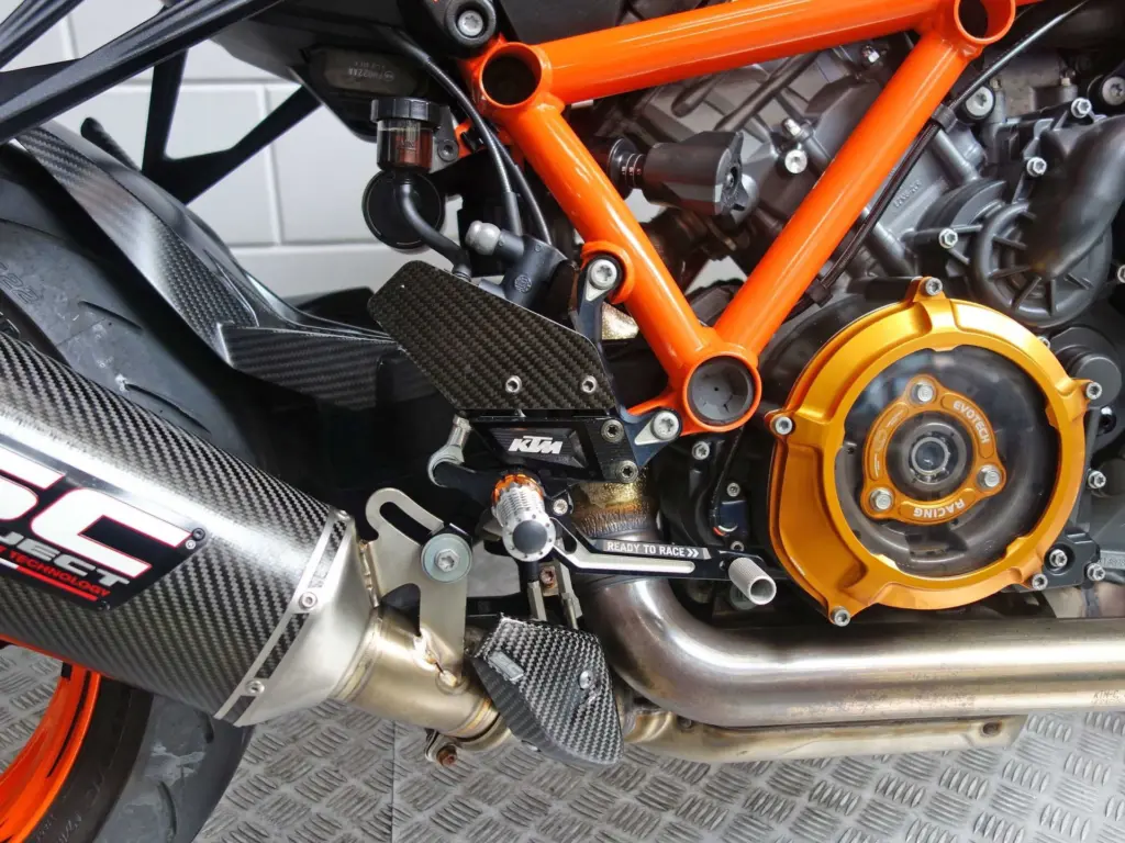 Gebruikte KTM 1290 naked bike met 1301cc motor uit 2023 bij NIWA Motoren