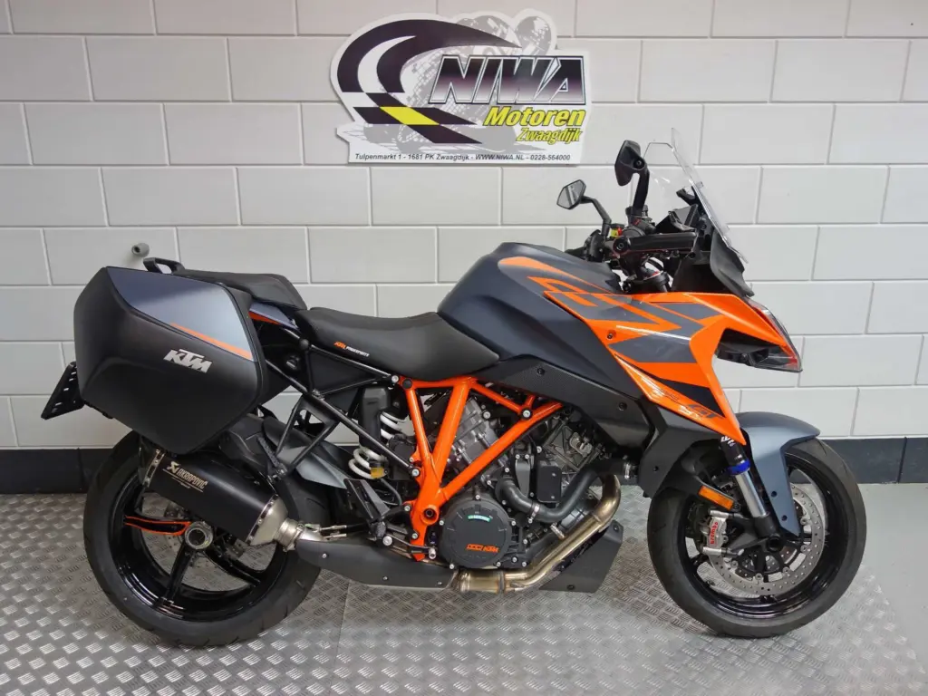 Nieuwe KTM 1290 tour met 1301cc motor uit 2024 bij NIWA Motoren
