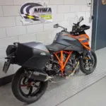 Nieuwe KTM 1290 Super Duke tour met 1301cc motor uit 2024 bij NIWA Motoren