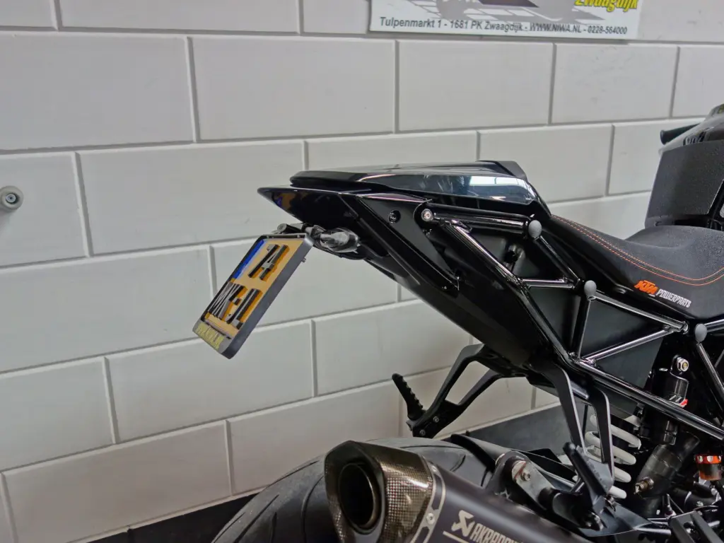 Gebruikte KTM 1290 naked bike met 1301cc motor uit 2019 bij NIWA Motoren