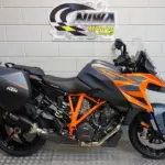Nieuwe KTM 1290 Super Duke tour met 1301cc motor uit 2024 bij NIWA Motoren