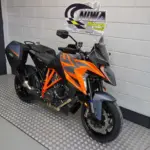 Nieuwe KTM 1290 Super Duke tour met 1301cc motor uit 2024 bij NIWA Motoren