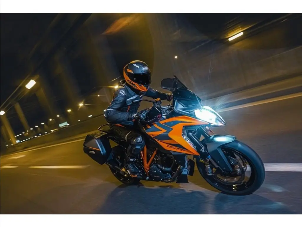 Nieuwe KTM 1290 tour met 1301cc motor uit 2024 bij NIWA Motoren