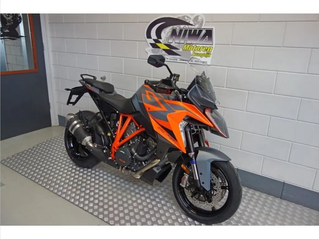 Nieuwe KTM 1290 tour met 1301cc motor uit 2024 bij NIWA Motoren