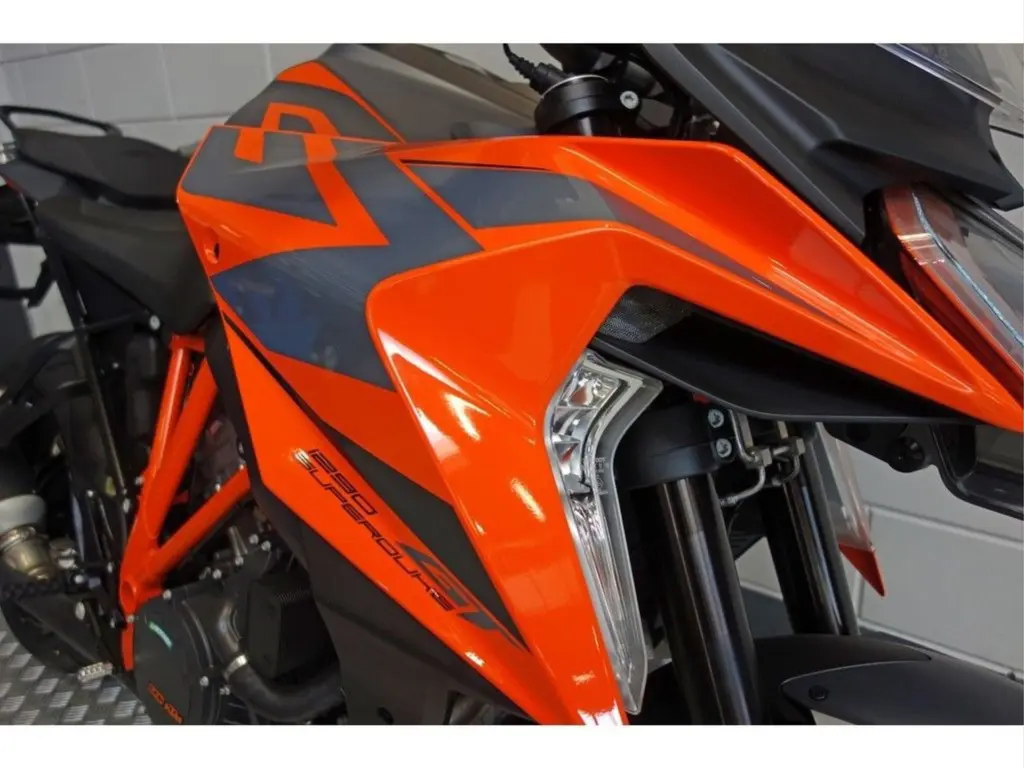 Nieuwe KTM 1290 tour met 1301cc motor uit 2024 bij NIWA Motoren