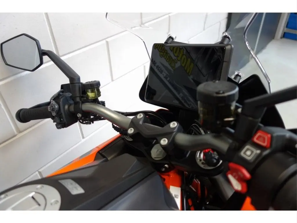 Nieuwe KTM 1290 tour met 1301cc motor uit 2024 bij NIWA Motoren