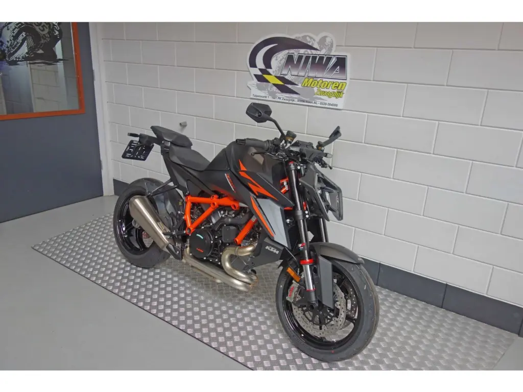 Gebruikte KTM 1390 naked bike met 1350cc motor uit 0 bij NIWA Motoren