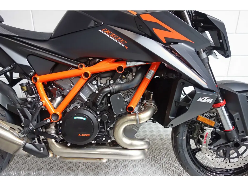Gebruikte KTM 1390 naked bike met 1350cc motor uit 0 bij NIWA Motoren