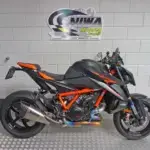 Gebruikte KTM 1390 Super Duke naked bike met 1350cc motor uit 2026 bij NIWA Motoren