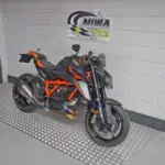 Gebruikte KTM 1390 Super Duke naked bike met 1350cc motor uit 2026 bij NIWA Motoren