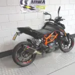 Gebruikte KTM 390 Duke naked bike met 373cc motor uit 2023 bij NIWA Motoren