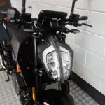 Gebruikte KTM 390 Duke naked bike met 373cc motor uit 2023 bij NIWA Motoren