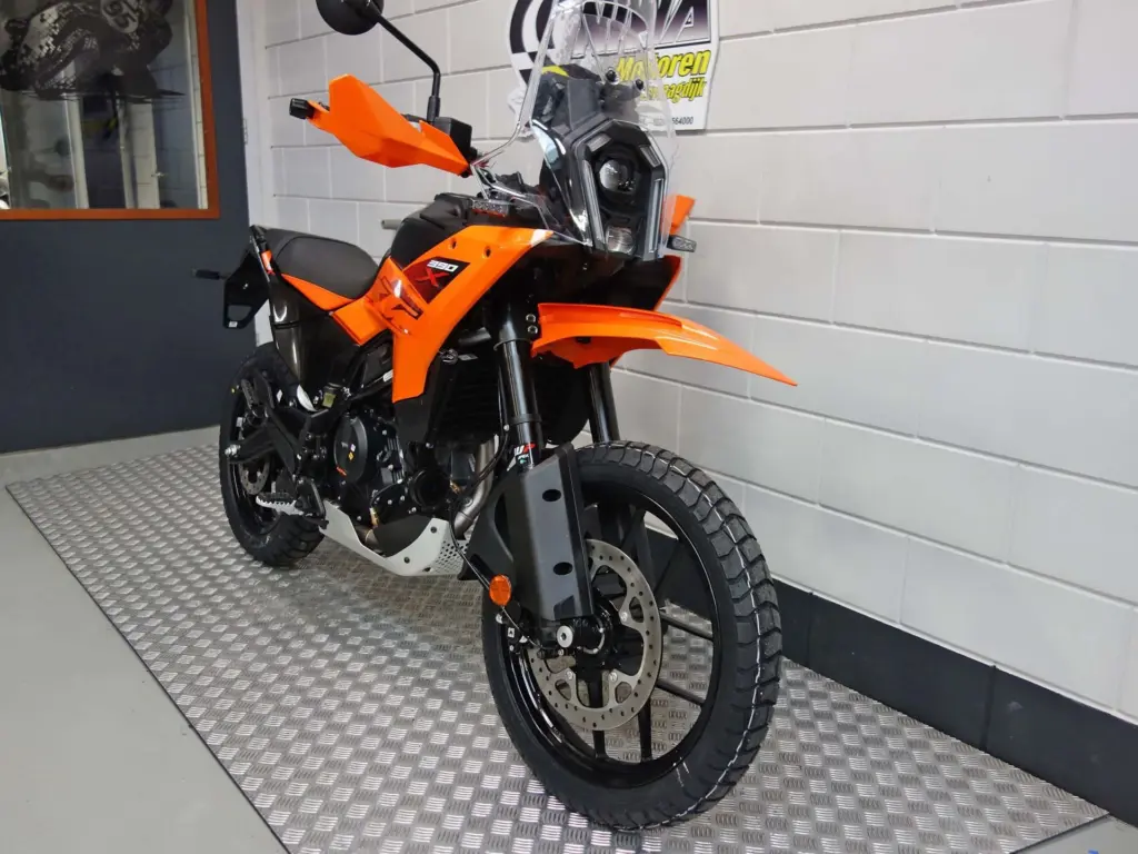 Nieuwe KTM 390 tour met 390cc motor uit 2026 bij NIWA Motoren