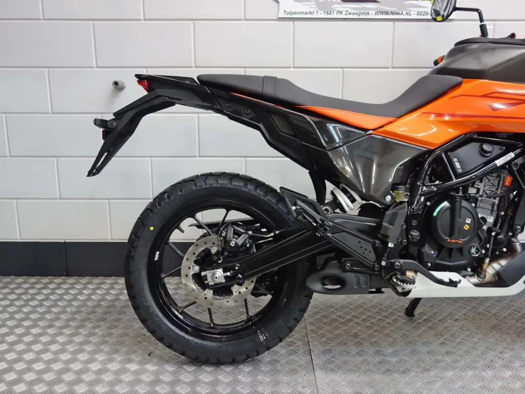 Nieuwe KTM 390 tour met 390cc motor uit 2026 bij NIWA Motoren