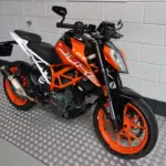 Gebruikte KTM 390 naked bike met 373cc motor uit 2017 bij NIWA Motoren