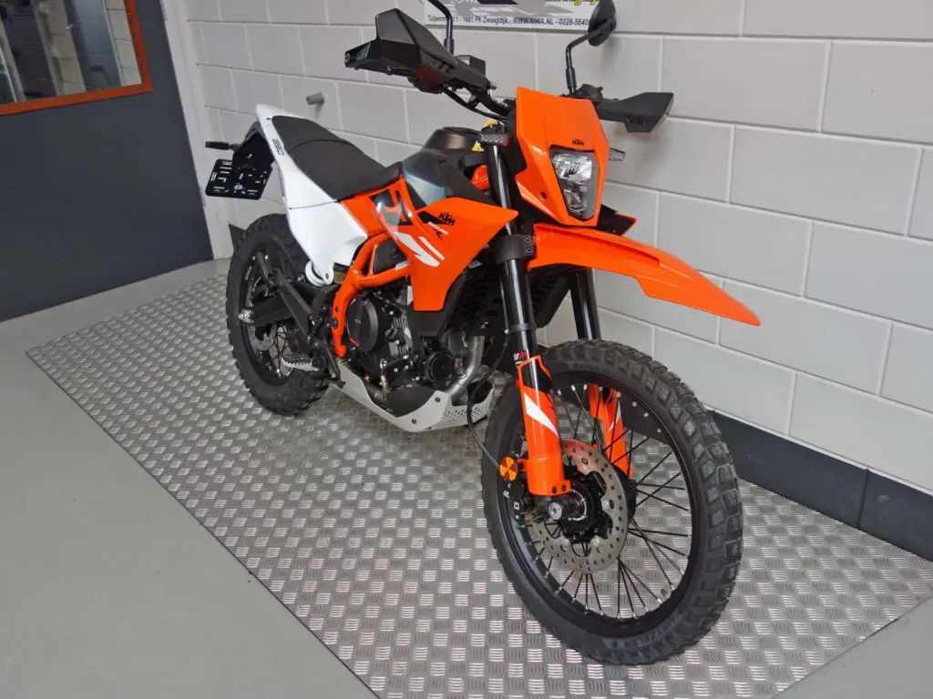 Nieuwe KTM 390 enduro met 390cc motor uit 2026 bij NIWA Motoren