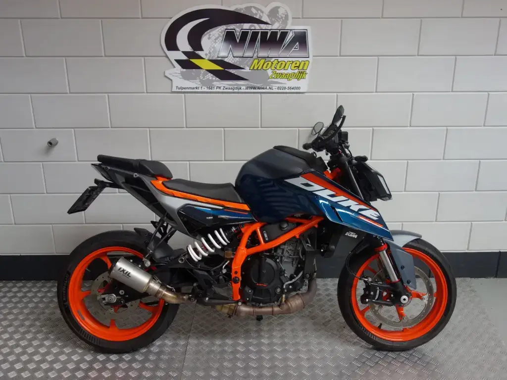 Gebruikte KTM 390 naked bike met 399cc motor uit 2024 bij NIWA Motoren