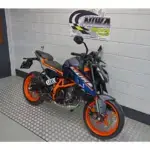 Nieuwe KTM 390 Duke naked bike met 373cc motor uit 2025 bij NIWA Motoren