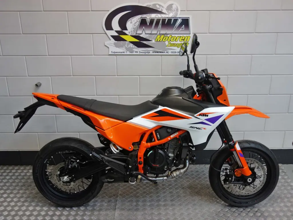 Nieuwe KTM 390 supermotard met 390cc motor uit 2026 bij NIWA Motoren