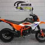 Nieuwe KTM 390 SMC supermotard met 390cc motor uit 2026 bij NIWA Motoren